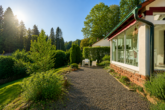 Liebevoll saniertes Kleinod mit idyllischem Garten in ruhiger Lage am Pfälzerwald - Terrasse