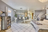 Moderne Doppelhaushälfte mit Einliegerwohnung und Wintergarten in ruhiger Lage - Wohnzimmer