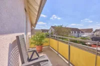 Gepflegtes Mehrfamilienhaus mit zuverlässigen Einnahmen & steigender Renditechance - Balkon