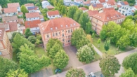 Stilvolle Dachgeschosswohnung mit Aufzug und zwei Stellplätzen in ehemaliger Kaserne - Hausansicht
