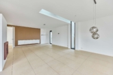 Spektakuläre Bauhaus-Villa in Feldrandlage - Familien- & altersgerecht - Wohn- & Esszimmer
