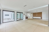 Spektakuläre Bauhaus-Villa in Feldrandlage - Familien- & altersgerecht - Wohn- & Esszimmer