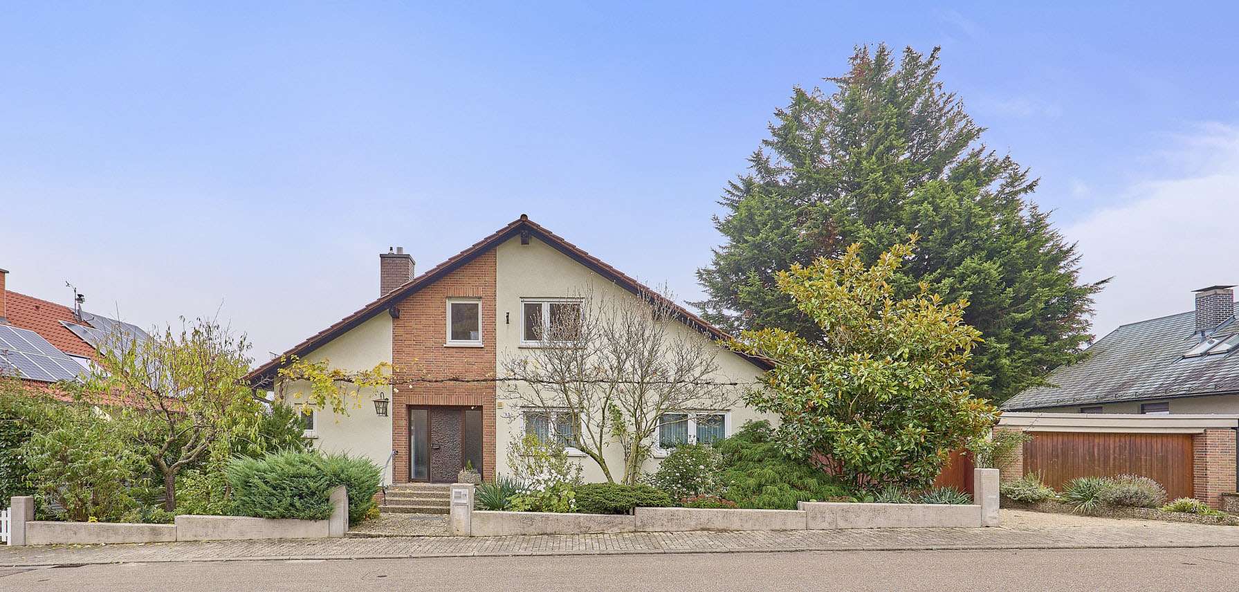 Großzügiges Einfamilienhaus in Top-Lage – perfekt für Familie und mehrere Generationen, 67435 Neustadt an der Weinstraße, Haus