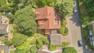 Licht. Luft. Lebensqualität – Architektenhaus mit Einliegerwohnung und besonderem Flair - Luftaufnahme