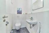 Neuwertige Wohnung mit modernem Wohnkomfort & hochwertiger Ausstattung - Gäste-WC