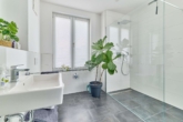 Neuwertige Wohnung mit modernem Wohnkomfort & hochwertiger Ausstattung - Badezimmer