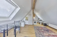 Einfamilienhaus mit separatem Gästehaus - OG Ferienhaus