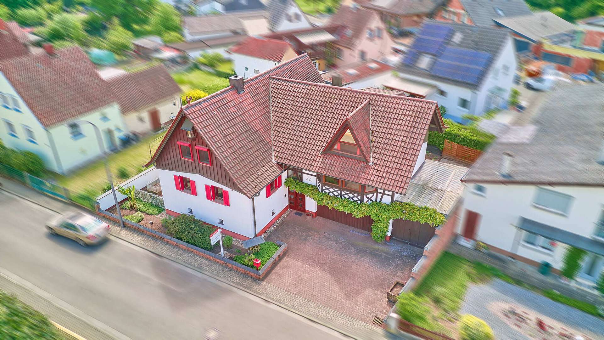 Stilvolles Wohnen in Waldnähe – Repräsentatives Fachwerkhaus mit Charakter, 67376 Harthausen, Einfamilienhaus