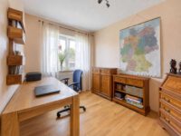 Bungalow mit besonderem Wohngefühl und großzügiger Sonnenterrasse - Büro