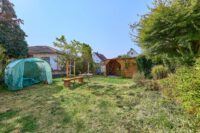 Bungalow mit besonderem Wohngefühl und großzügiger Sonnenterrasse - Garten