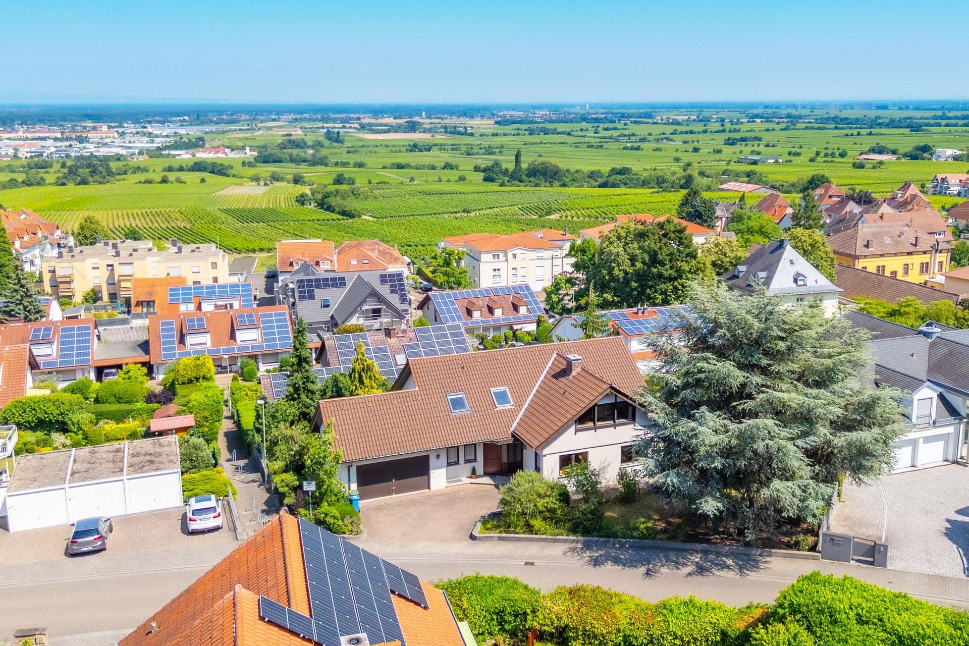 Architektenhaus am Häuselberg mit Einliegerwohnung & traumhaftem Weitblick über die Rheinebene, 67434 Neustadt an der Weinstraße, Einfamilienhaus