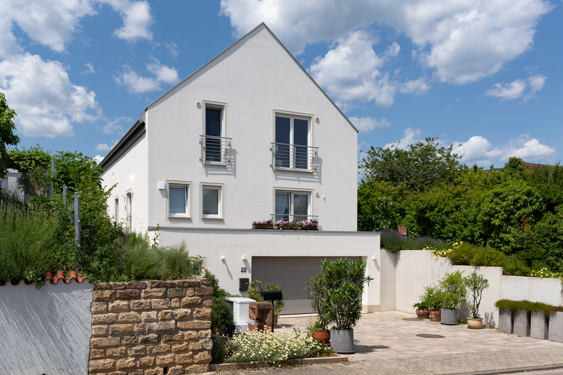 Luxuriöses Einfamilienhaus mit hochwertiger Ausstattung & spektakulärer Weinbergsrandlage, 67487 Maikammer, Einfamilienhaus