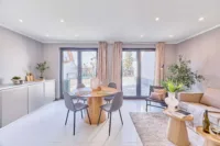 Zweifaches Wohnglück: Moderne Doppelhaushälften zum Erstbezug - Wohn- und Esszimmer