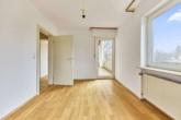 Charmantes Einfamilienhaus mit großzügigem Garten mit viel Entwicklungspotenzial - Büro