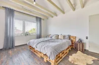 Ihr neues Zuhause: großzügig, ruhig & Natur direkt vor der Tür - Schlafzimmer