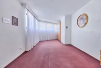 Charakterstarkes Split-Level-Haus mit Einliegerwohnungspotenzial im Untergeschoss - Zimmer Untergeschoss