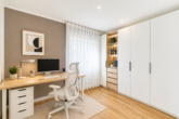 Einziehen und wohlfühlen - Einfamilienhaus mit Garten und durchdachtem Wohnkomfort - Büro