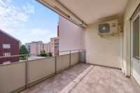 Stilvoll renovierte 4-Zimmer-Wohnung mit hochwertiger Einbauküche und hellem Wohnambiente - Balkon