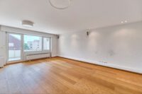 Stilvoll renovierte 4-Zimmer-Wohnung mit hochwertiger Einbauküche und hellem Wohnambiente - Wohnbereich