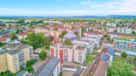 Stilvoll renovierte 4-Zimmer-Wohnung mit hochwertiger Einbauküche und hellem Wohnambiente - Drohnenaufnahme