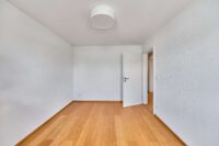 Stilvoll renovierte 4-Zimmer-Wohnung mit hochwertiger Einbauküche und hellem Wohnambiente - Schlafzimmer