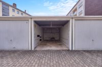 Stilvoll renovierte 4-Zimmer-Wohnung mit hochwertiger Einbauküche und hellem Wohnambiente - Garage