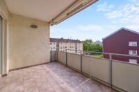 Stilvoll renovierte 4-Zimmer-Wohnung mit hochwertiger Einbauküche und hellem Wohnambiente - Balkon