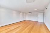 Stilvoll renovierte 4-Zimmer-Wohnung mit hochwertiger Einbauküche und hellem Wohnambiente - Wohnbereich