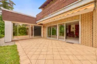 Einfamilienhaus mit besonderem Wohncharakter und viel Privatsphäre - Terrasse