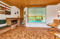 Einfamilienhaus mit besonderem Wohncharakter und viel Privatsphäre - Kaminzimmer