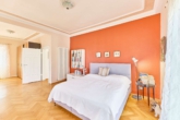 Außergewöhnliche Villa für höchste Ansprüche mit Jugendstilelementen & besonderem Außenbereich - Schlafzimmer mit Ankleide
