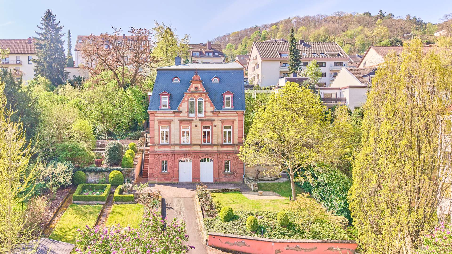 Außergewöhnliche Villa für höchste Ansprüche mit Jugendstilelementen & besonderem Außenbereich, 67434 Neustadt an der Weinstraße, Villa