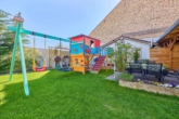 Ehemaliges Landgut unterteilt in 4 Wohneinheiten, tollem Außenbereich & viel Gestaltungspotenzial - Garten