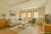 Ehemaliges Landgut unterteilt in 4 Wohneinheiten, tollem Außenbereich & viel Gestaltungspotenzial - Wohnzimmer (Haus D) gestaged