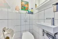 Viel Raum für Ihre Ideen – Wohnimmobilie mit außergewöhnlichem Lager- und Nutzungspotenzial - Gäste-WC