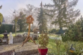 Stilvolles Wohnhaus mit zwei Einheiten - traumhafter Weitblick & Garten in Feldrandlage/Erbbaurecht - Garten
