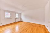Ein Kauf – 2 Möglichkeiten: 4-Zimmer-Maisonette oder zwei separate Wohneinheiten als Kapitalanlage - Schlafzimmer DG