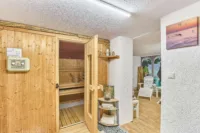 Großes Grundstück mit Einfamilienhaus – Chancen zur Erweiterung nach Nachbarschaftsbebauung - Sauna