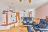 Mehrfamilienhaus mit Erweiterungspotenzial – 2 bis 3 Wohneinheiten - Wohnzimmer
