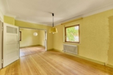 Attraktive Kombination - Stadthaus mit modernisiertem, gewerblich genutzten Anbau - Wohnzimmer