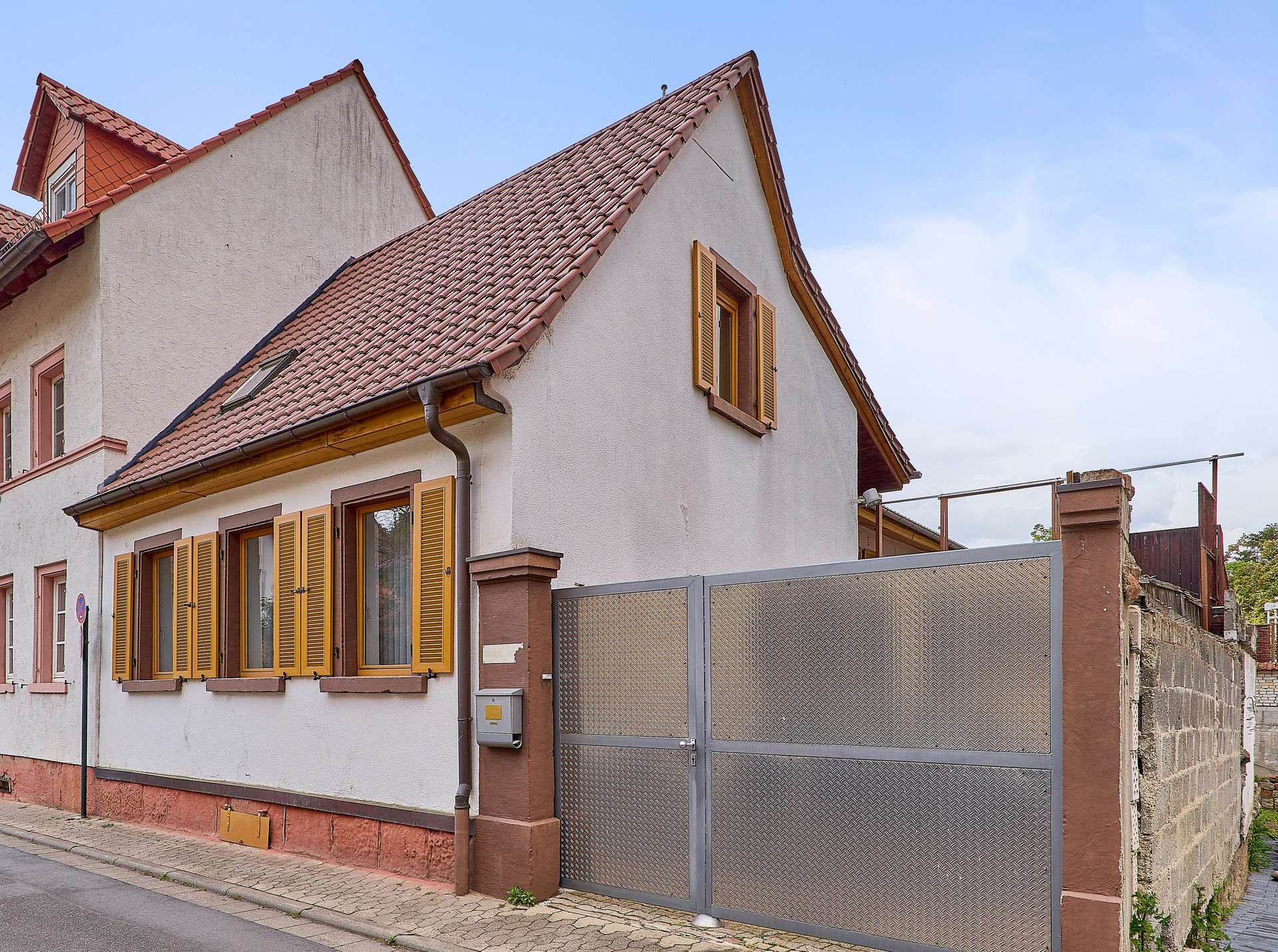 Vielseitiges Einfamilienhaus mit flexiblen Aufteilungsmöglichkeiten & besonderer Terrasse, 67098 Bad Dürkheim, Einfamilienhaus