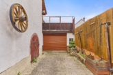 Vielseitiges Einfamilienhaus mit flexiblen Aufteilungsmöglichkeiten & besonderer Dachterrasse - Außenansicht
