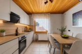 Vielseitiges Einfamilienhaus mit flexiblen Aufteilungsmöglichkeiten & besonderer Dachterrasse - Küche - digitales staging