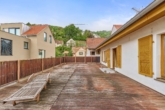 Vielseitiges Einfamilienhaus mit flexiblen Aufteilungsmöglichkeiten & besonderer Terrasse - Terrasse