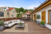 Vielseitiges Einfamilienhaus mit flexiblen Aufteilungsmöglichkeiten & besonderer Dachterrasse - Terrasse - digitales staging