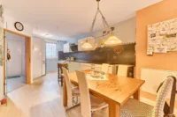 Modernes Zuhause mit offenem Wohnkonzept, ausgebautem Dachgeschoss & idyllischem Garten - Esszimmer