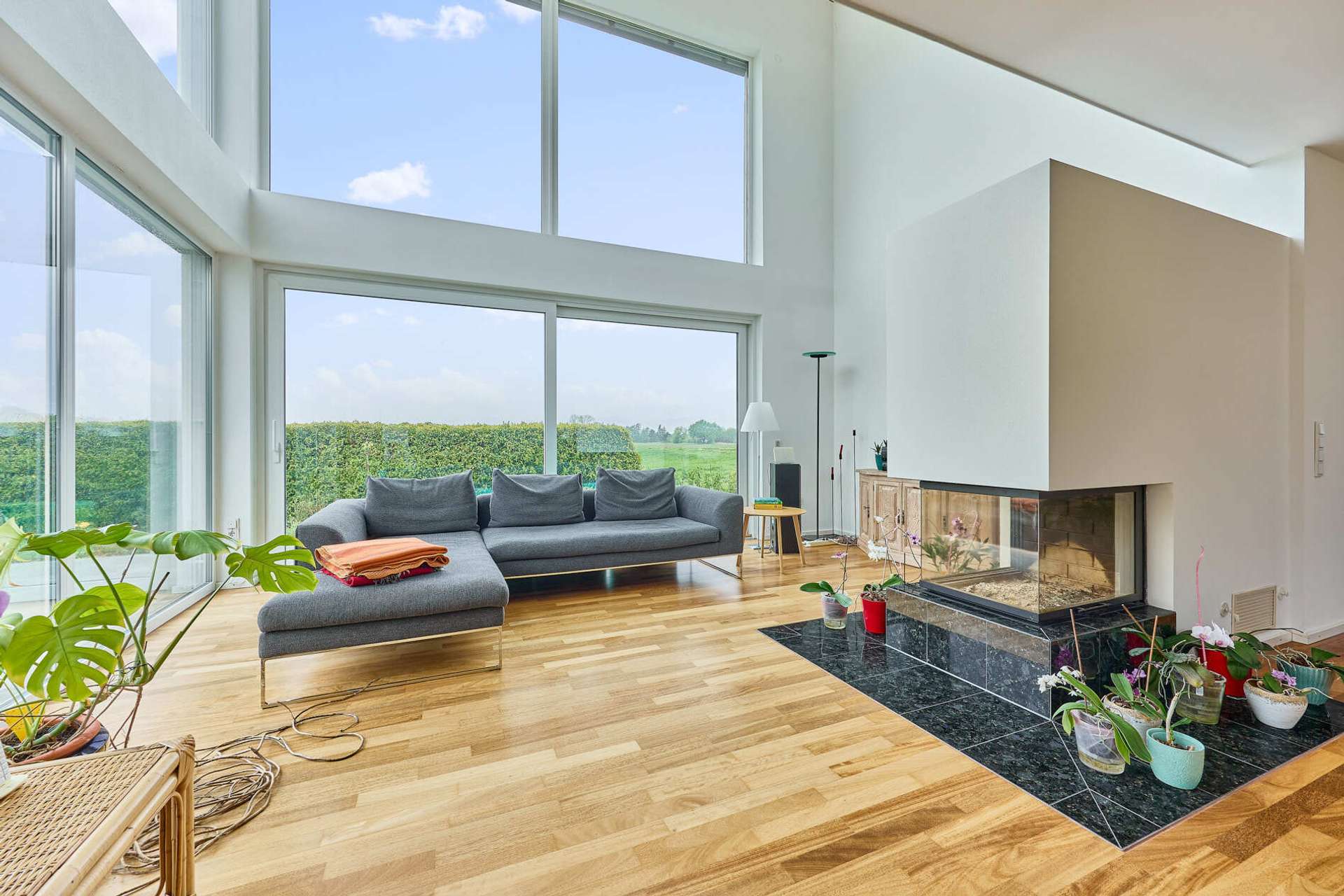 Elegant & Klar: Modernes Einfamilienhaus mit luxuriöser Ausstattung in einzigartiger Feldrandlage, 67482 Böbingen, Einfamilienhaus