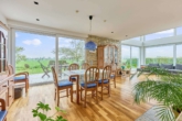 Elegant & Klar: Modernes Einfamilienhaus mit luxuriöser Ausstattung in einzigartiger Feldrandlage - Wohn- & Essbereich